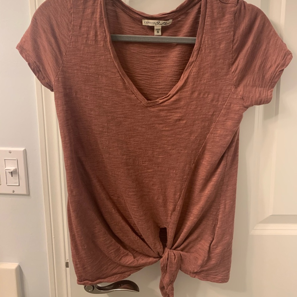 Express one eleven top with tie